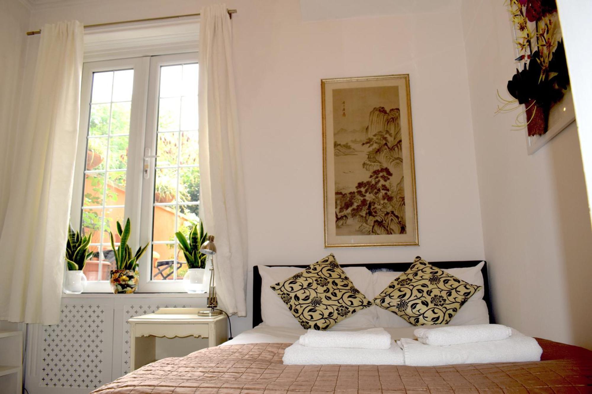 The Clapham Apartment With Private Patio London Exterior photo